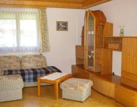 Fuchs Apartment *